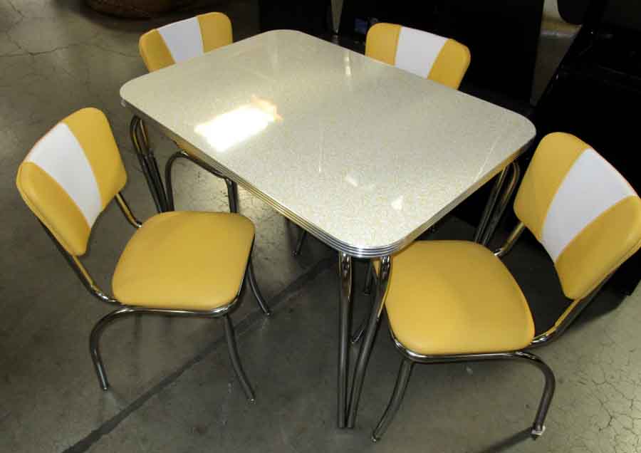 50'S KITCHENETTE TABLE in FURNITURE > KITCHEN/DINING TABLES