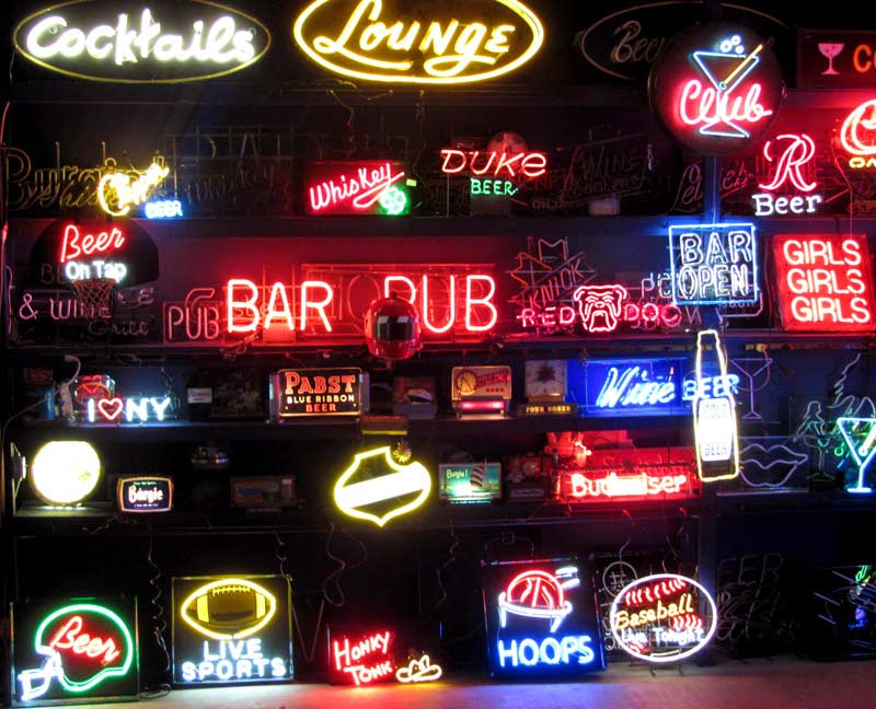 ASSORTED NEON SIGNS in NEONS/LIGHT UP SIGNS > BAR/SPORT NEONS