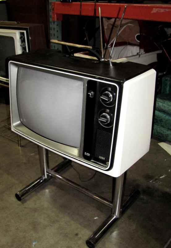 RCA CONSOLE in TVS/RADIOS > TELEVISIONS